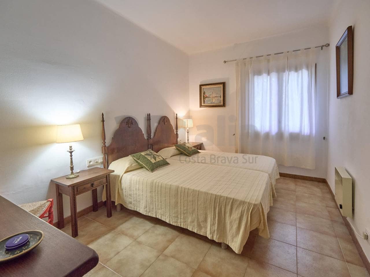 6 bedroom Villa for sale in Lloret de Mar - € 370,000 (Ref: 9821915)