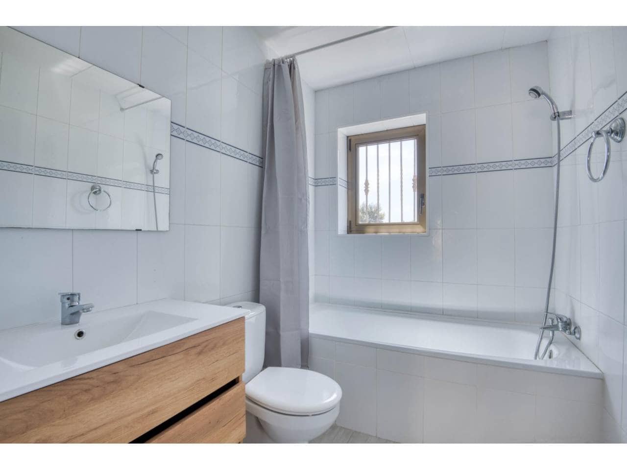 4 chambre Villa/Maison à vendre à Santa Cristina d'Aro avec piscine garage - 495 000 € (Ref: 9824543)
