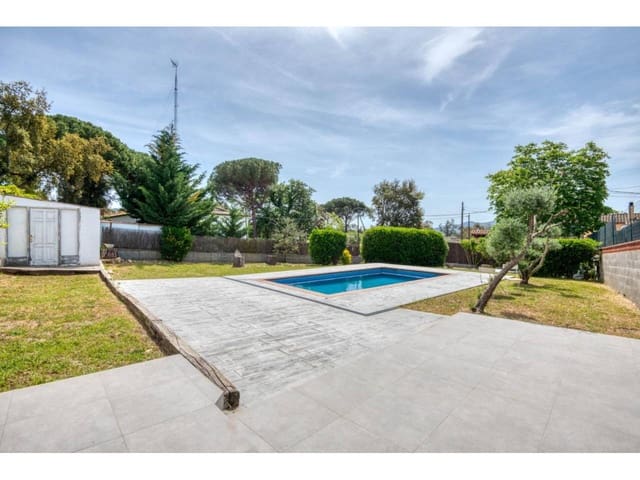 4 chambre Villa/Maison à vendre à Santa Cristina d'Aro avec piscine garage - 495 000 € (Ref: 9824543)