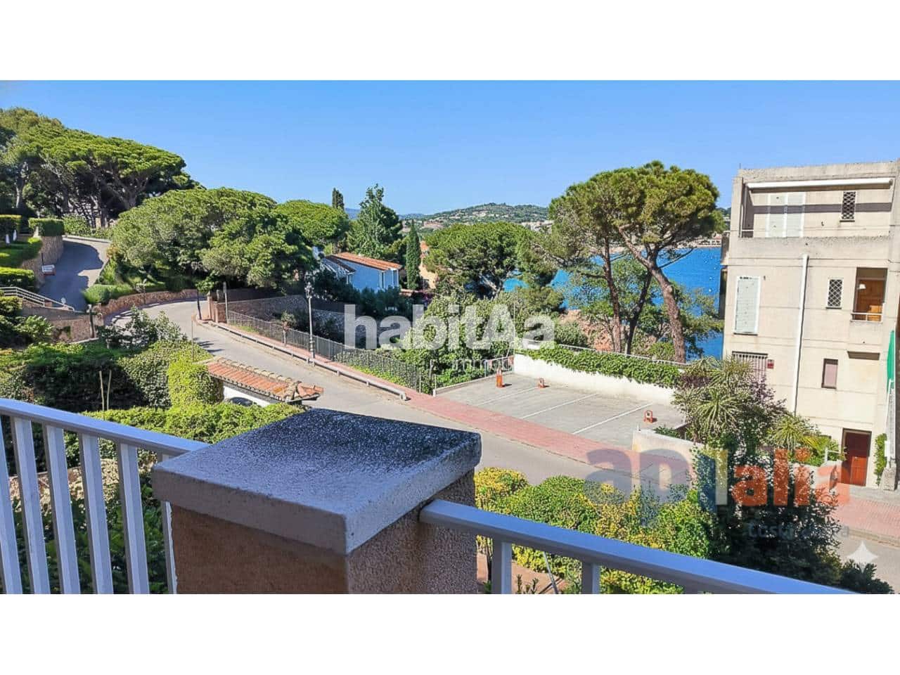 3 bedroom Apartment for sale in Sant Feliu de Guixols with garage - € 495,000 (Ref: 9863893)