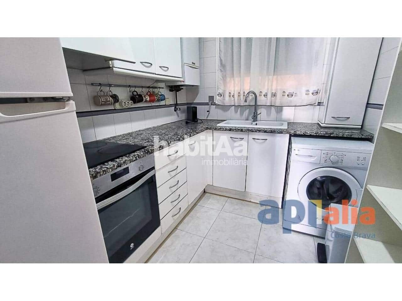 3 bedroom Apartment for sale in Sant Feliu de Guixols with garage - € 495,000 (Ref: 9863893)