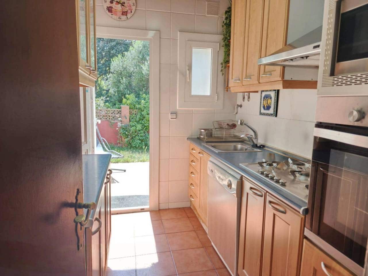 5 bedroom Villa for sale in Sant Antoni de Calonge with garage - € 475,000 (Ref: 9866371)