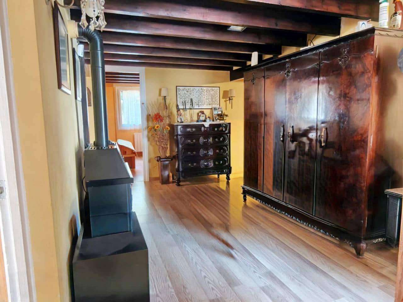 5 bedroom Villa for sale in Sant Antoni de Calonge with garage - € 475,000 (Ref: 9866371)