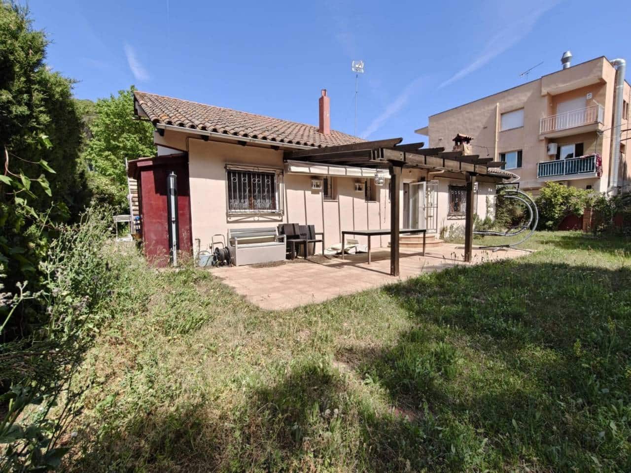 5 bedroom Villa for sale in Sant Antoni de Calonge with garage - € 475,000 (Ref: 9866371)
