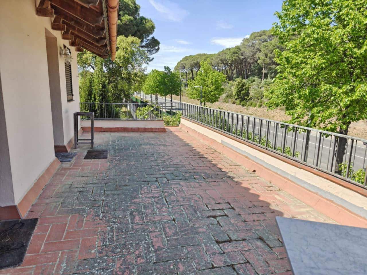 5 bedroom Villa for sale in Sant Antoni de Calonge with garage - € 475,000 (Ref: 9866371)