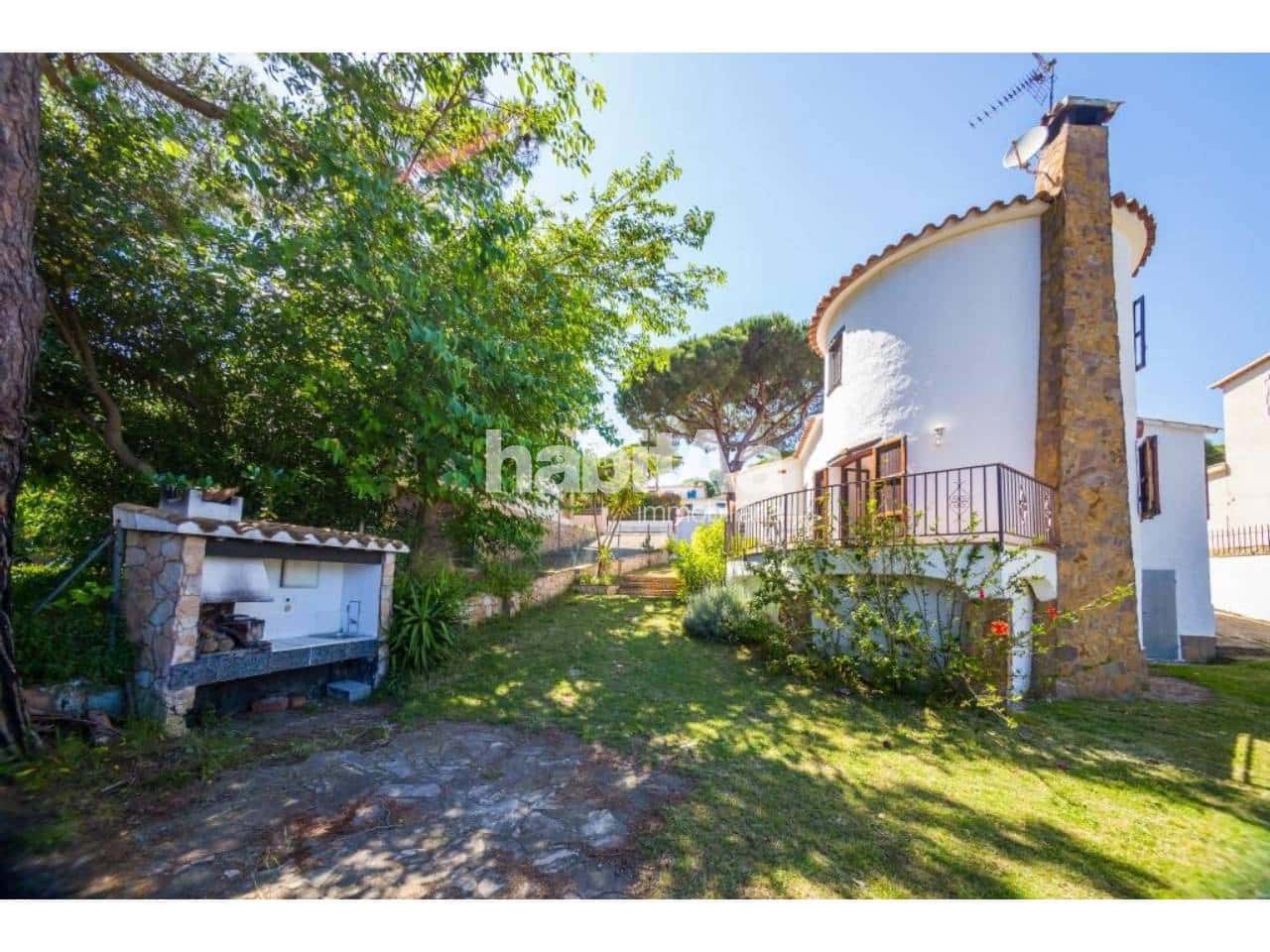 3 bedroom Villa for sale in Sant Antoni de Calonge - € 425,000 (Ref: 9866372)