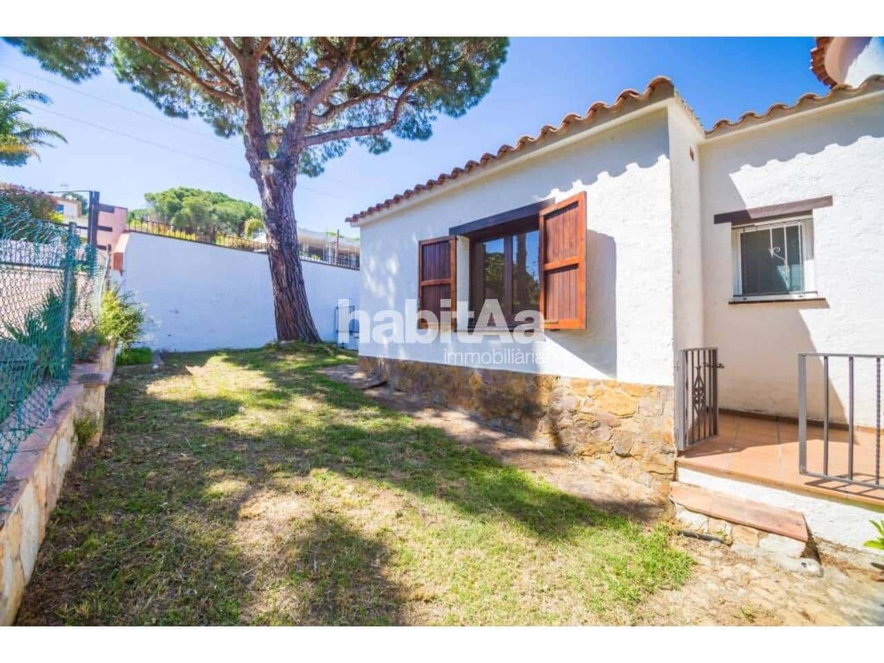 3 bedroom Villa for sale in Sant Antoni de Calonge - € 425,000 (Ref: 9866372)