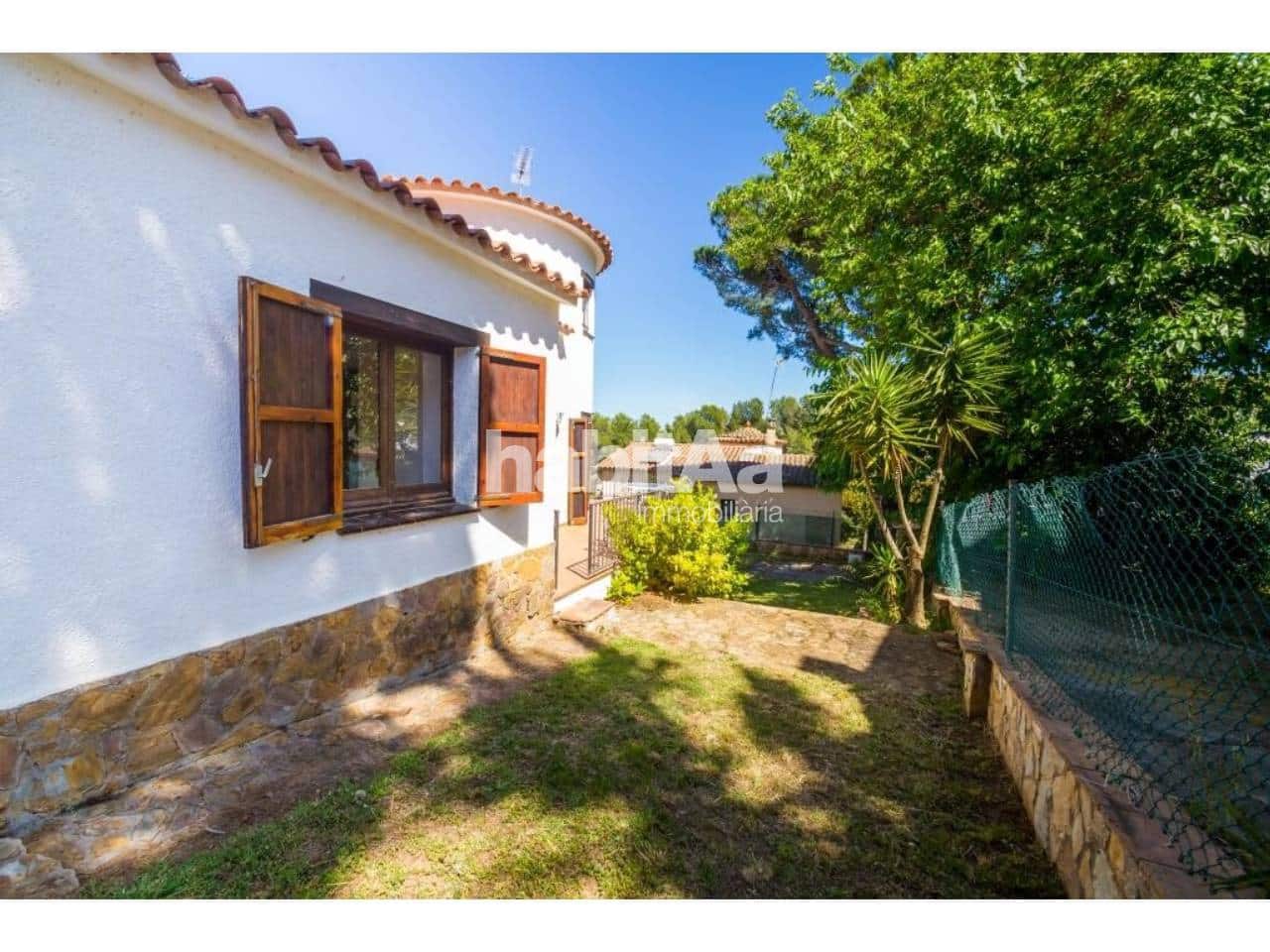 3 bedroom Villa for sale in Sant Antoni de Calonge - € 425,000 (Ref: 9866372)