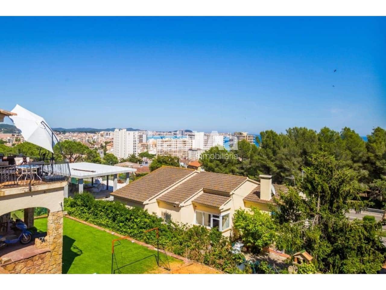 3 bedroom Villa for sale in Sant Antoni de Calonge - € 425,000 (Ref: 9866372)