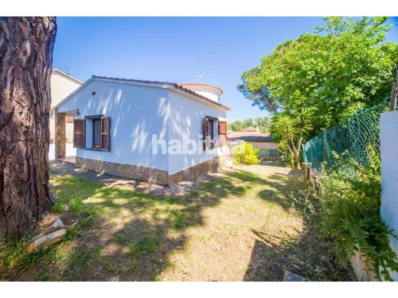 3 bedroom Villa for sale in Sant Antoni de Calonge - € 425,000 (Ref: 9866372)