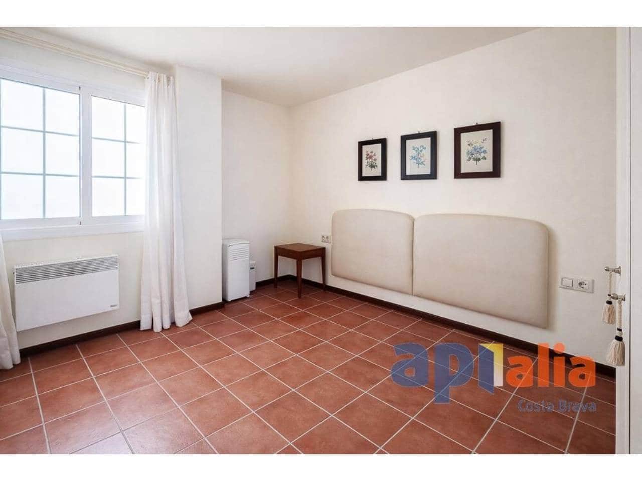 1 soveværelse Lejlighed til salg i Sant Antoni de Calonge med garage - € 335.000 (Ref: 9893631)