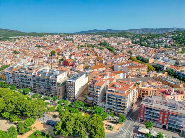 3 slaapkamer Flat te koop in Sant Feliu de Guíxols met garage - € 650.000 (Ref: 9985708)