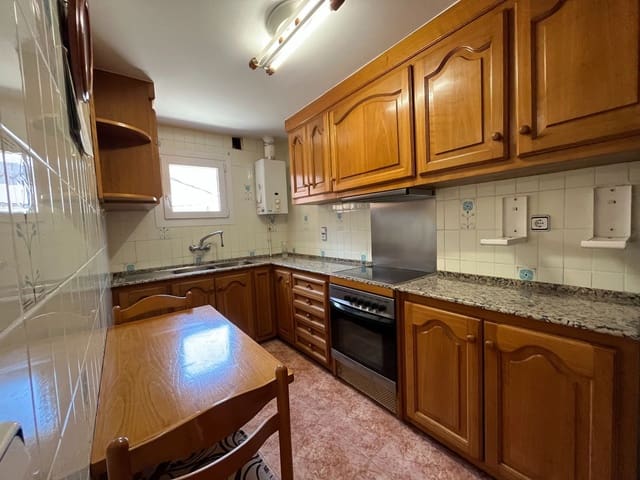 4 makuuhuone Asunto myytävänä paikassa Sant Feliu de Guíxols - 230 000 € (Ref: 9985711)
