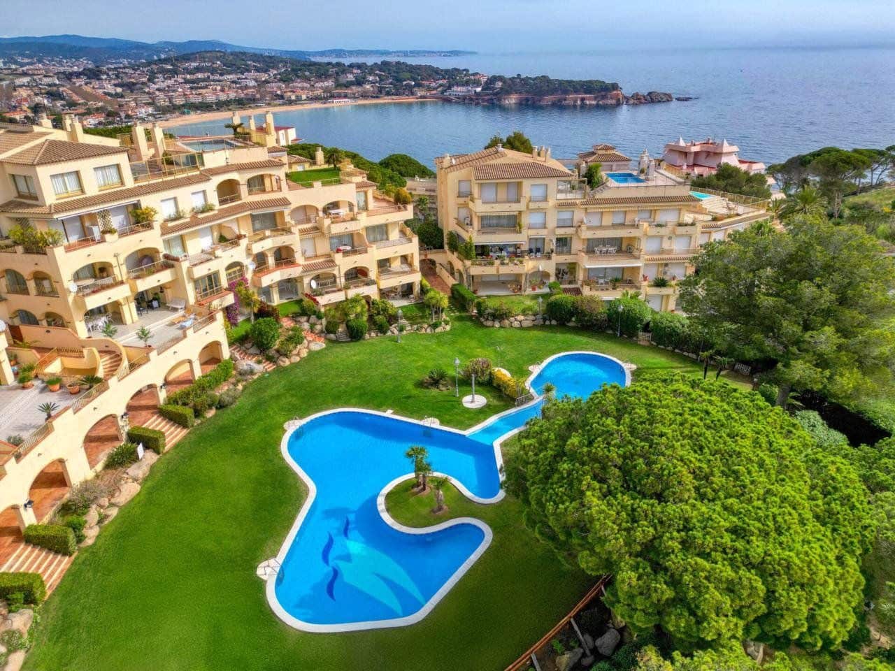 2 soveværelse Lejlighed til salg i S'Agaro med swimmingpool garage - € 679.000 (Ref: 9985713)