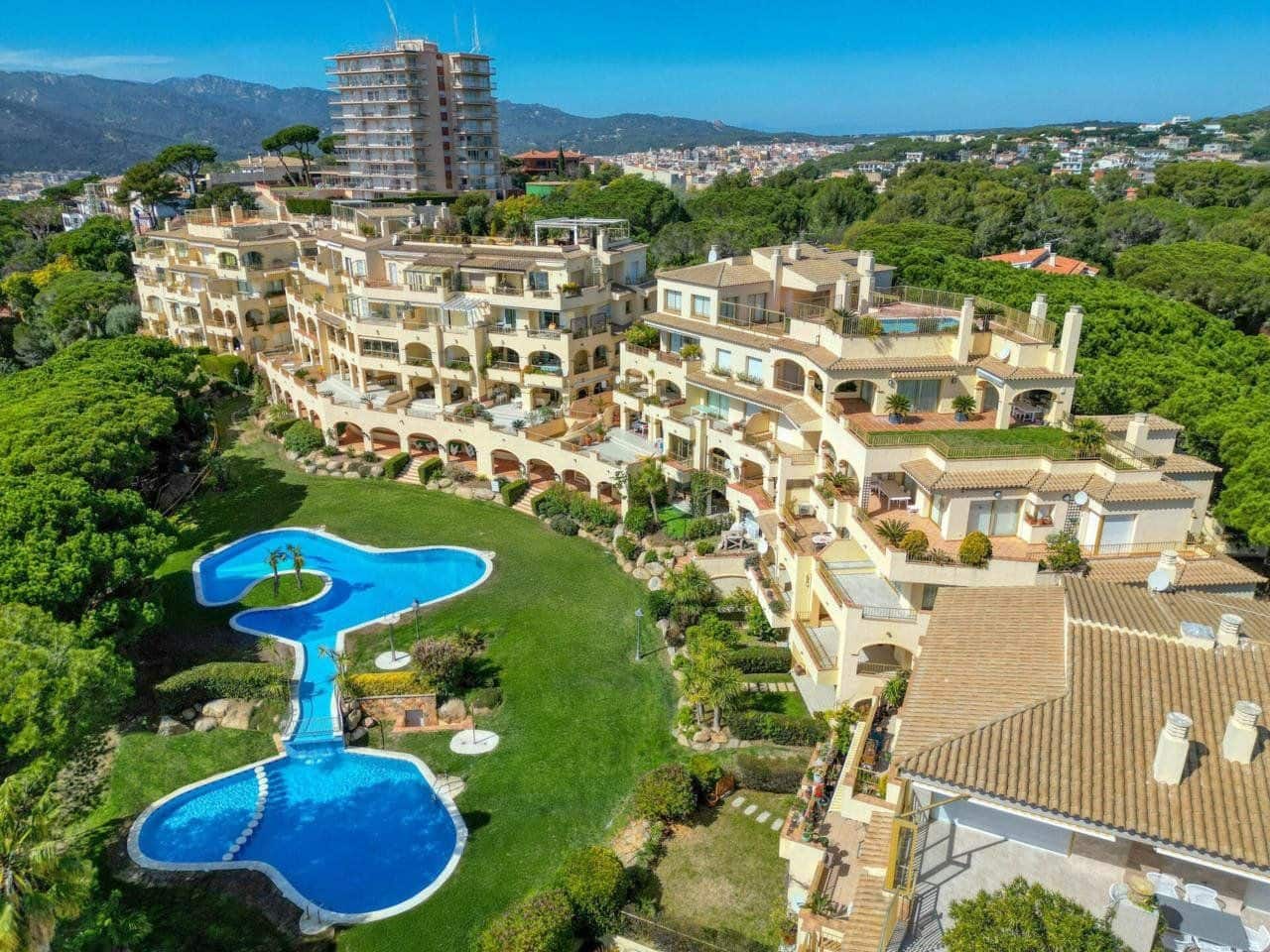2 soveværelse Lejlighed til salg i S'Agaro med swimmingpool garage - € 679.000 (Ref: 9985713)