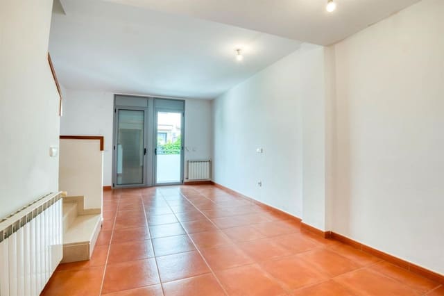 3 soverom Hus til salgs i Sant Feliu de Guíxols med svømmebasseng - € 358 000 (Ref: 9985716)