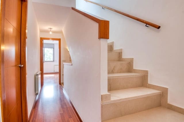 3 soverom Hus til salgs i Sant Feliu de Guíxols med svømmebasseng - € 358 000 (Ref: 9985716)