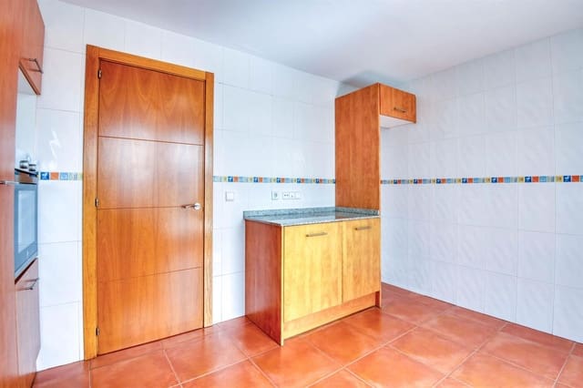 3 soverom Hus til salgs i Sant Feliu de Guíxols med svømmebasseng - € 358 000 (Ref: 9985716)