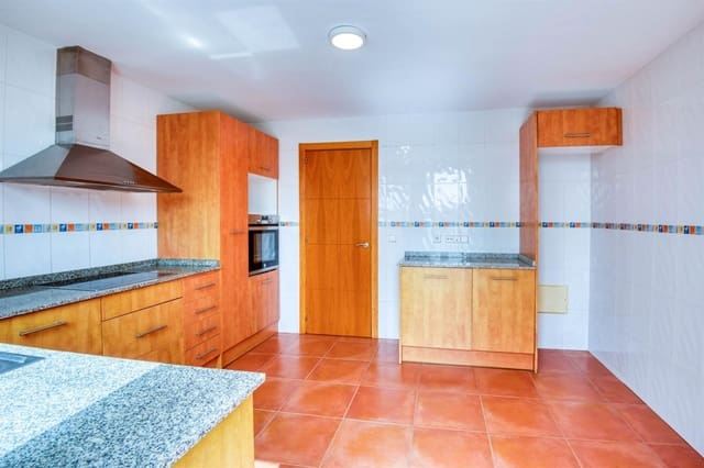 3 soverom Hus til salgs i Sant Feliu de Guíxols med svømmebasseng - € 358 000 (Ref: 9985716)