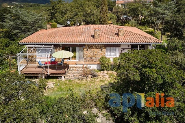 Chalet de 3 habitaciones en Romanya de la Selva, Santa Cristina d'Aro en venta - 559.000 € (Ref: 9985723)