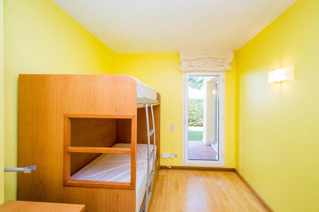 Piso de 2 habitaciones en S'Agaro en venta con piscina - 465.000 € (Ref: 9985724)