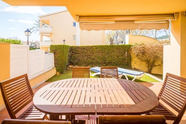 Piso de 2 habitaciones en S'Agaro, Castell-Platja d'Aro en venta con piscina - 465.000 € (Ref: 9985724)