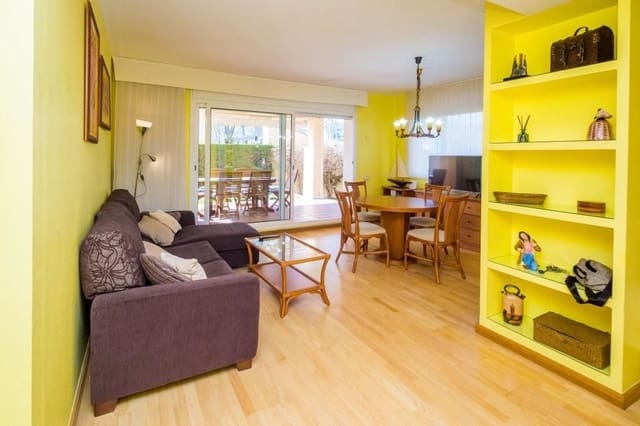 Piso de 2 habitaciones en S'Agaro, Castell-Platja d'Aro en venta con piscina - 465.000 € (Ref: 9985724)