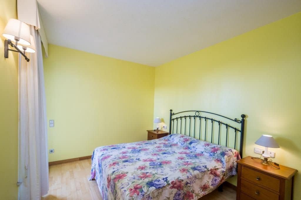 Piso de 2 habitaciones en S'Agaro en venta con piscina - 465.000 € (Ref: 9985724)