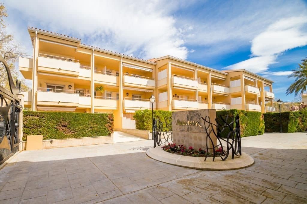 Piso de 2 habitaciones en S'Agaro en venta con piscina - 465.000 € (Ref: 9985724)