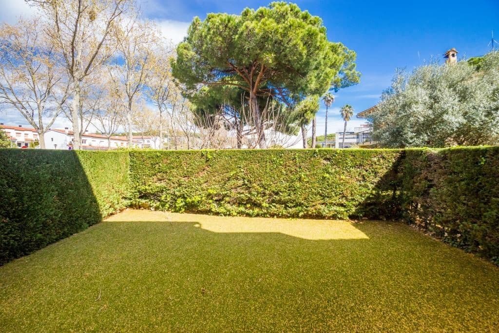 Piso de 2 habitaciones en S'Agaro en venta con piscina - 465.000 € (Ref: 9985724)