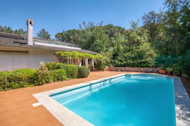 3 soveværelse Villa til salg i Santa Cristina d'Aro - € 785.000 (Ref: 9985725)