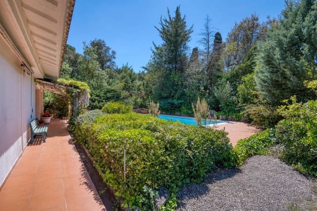 3 soveværelse Villa til salg i Santa Cristina d'Aro - € 785.000 (Ref: 9985725)