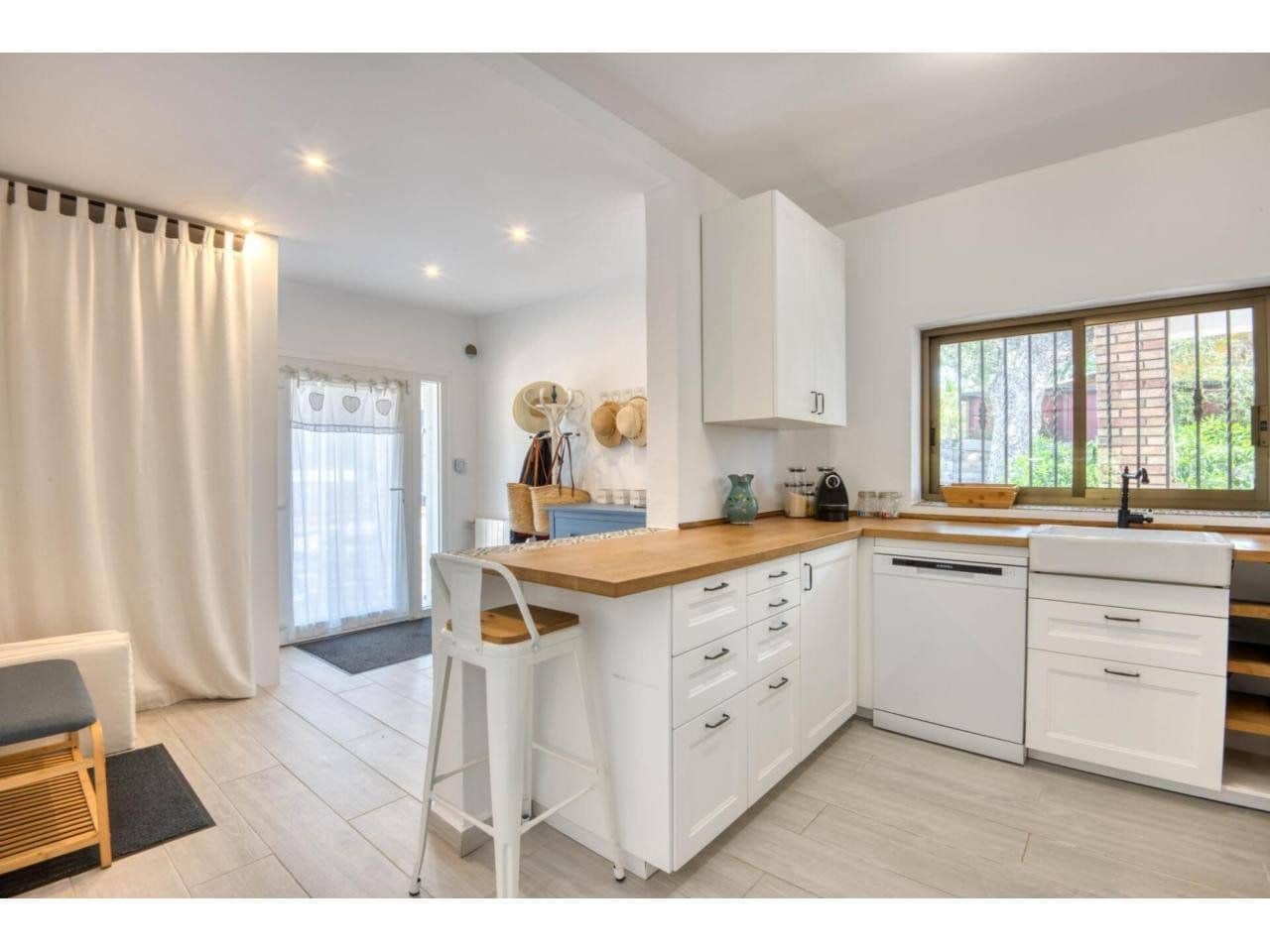 Chalet de 4 habitaciones en Santa Cristina d'Aro en venta con piscina garaje - 478.000 € (Ref: 9985726)