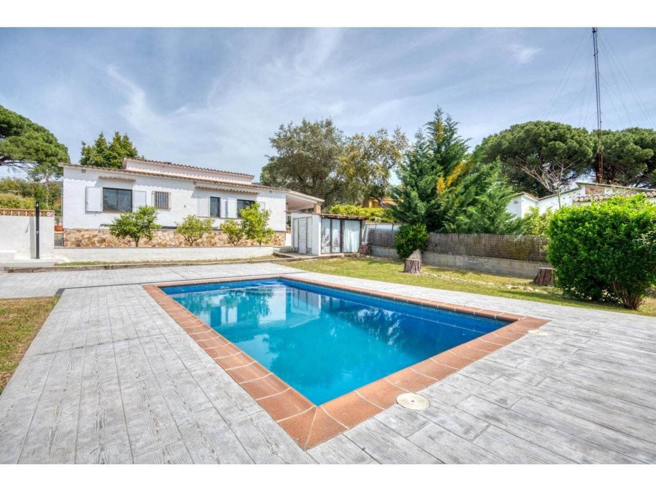 Chalet de 4 habitaciones en Santa Cristina d'Aro en venta con piscina garaje - 478.000 € (Ref: 9985726)