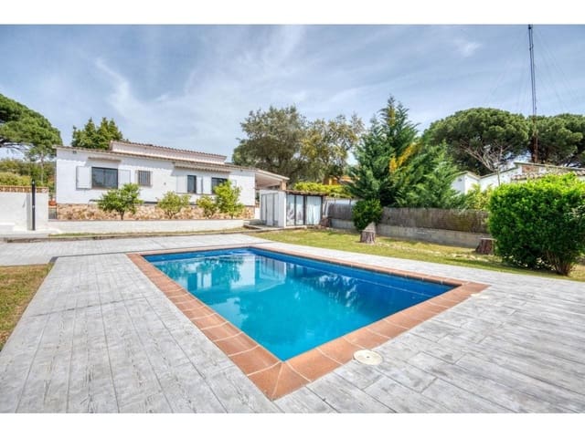 4 soveværelse Villa til salg i Santa Cristina d'Aro med swimmingpool garage - € 478.000 (Ref: 9985726)
