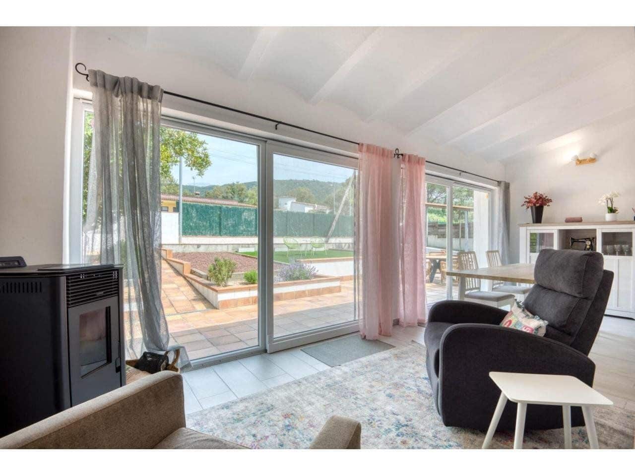 Chalet de 4 habitaciones en Santa Cristina d'Aro en venta con piscina garaje - 478.000 € (Ref: 9985726)