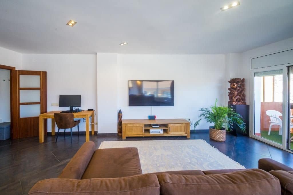 Piso de 3 habitaciones en Santa Cristina d'Aro en venta - 280.000 € (Ref: 9985728)