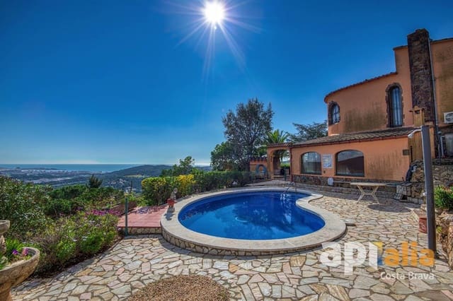 Chalet de 5 habitaciones en Calonge i Sant Antoni en venta con piscina - 840.000 € (Ref: 9985729)
