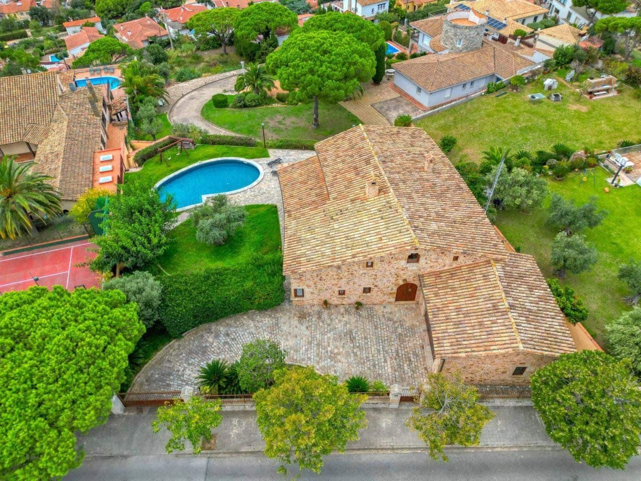 6 soveværelse Villa til salg i Sant Feliu de Guixols - € 2.600.000 (Ref: 9985736)