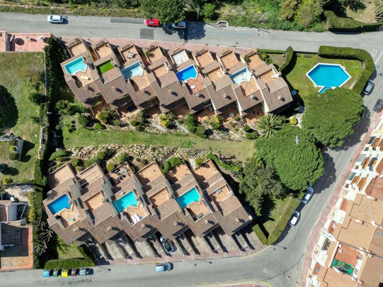 3 makuuhuone Huvila myytävänä paikassa Sant Feliu de Guixols mukana uima-altaan 
autotalli - 950 000 € (Ref: 9985737)