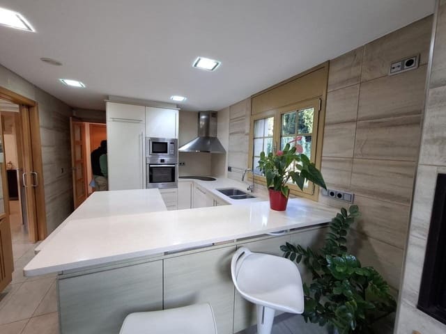 4 sypialnia Willa na sprzedaż w S'Agaro, Castell-Platja d'Aro - 725 000 € (Ref: 9985739)