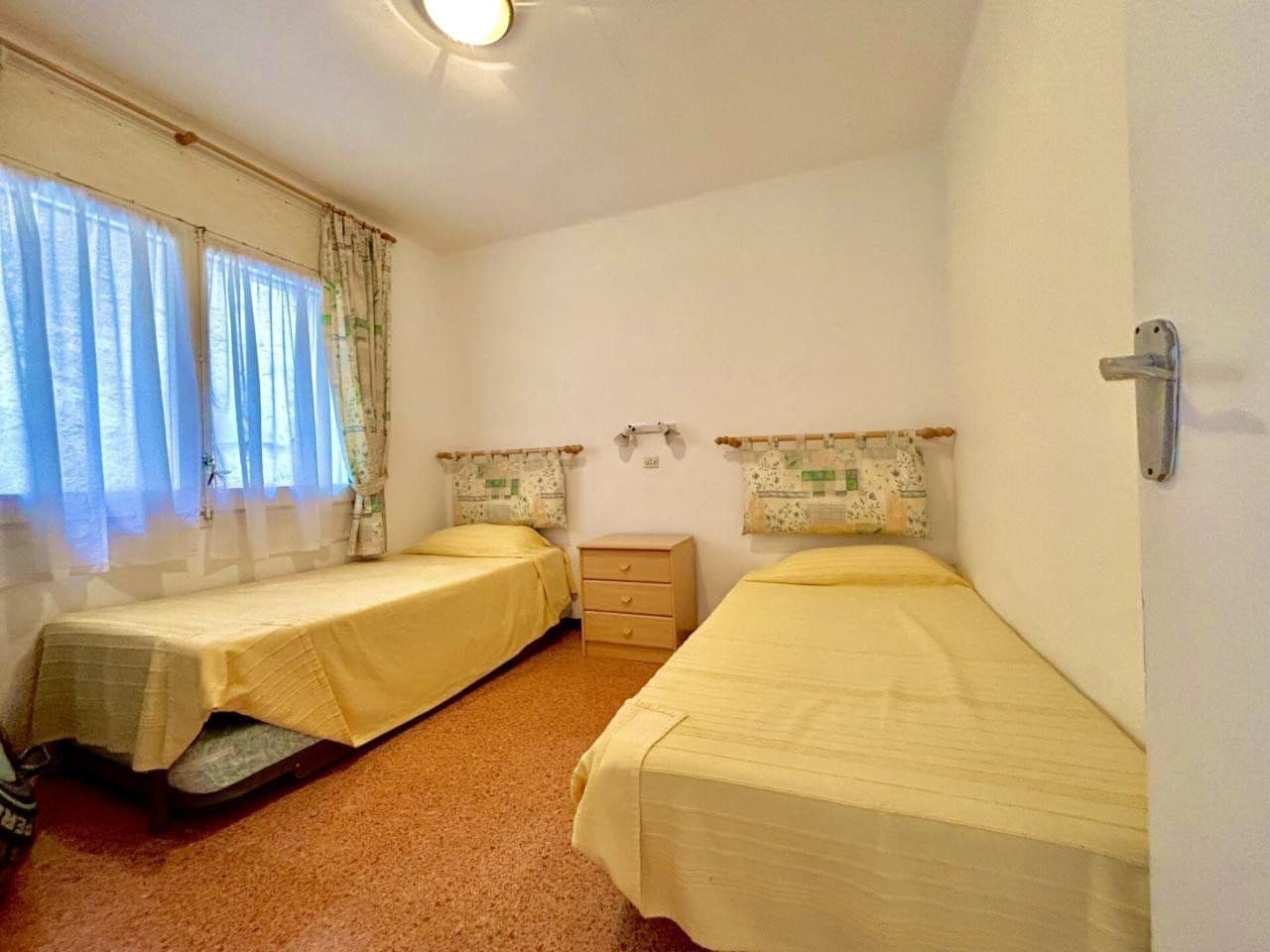 2 makuuhuone Asunto myytävänä paikassa Santa Cristina d'Aro mukana 
autotalli - 160 000 € (Ref: 9986159)