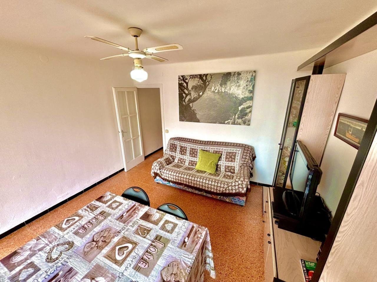 2 makuuhuone Asunto myytävänä paikassa Santa Cristina d'Aro mukana 
autotalli - 160 000 € (Ref: 9986159)