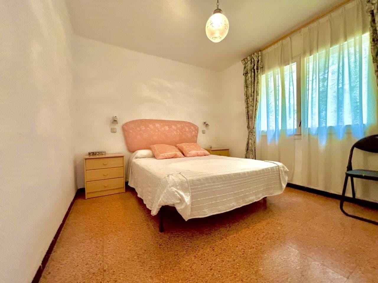 2 makuuhuone Asunto myytävänä paikassa Santa Cristina d'Aro mukana 
autotalli - 160 000 € (Ref: 9986159)
