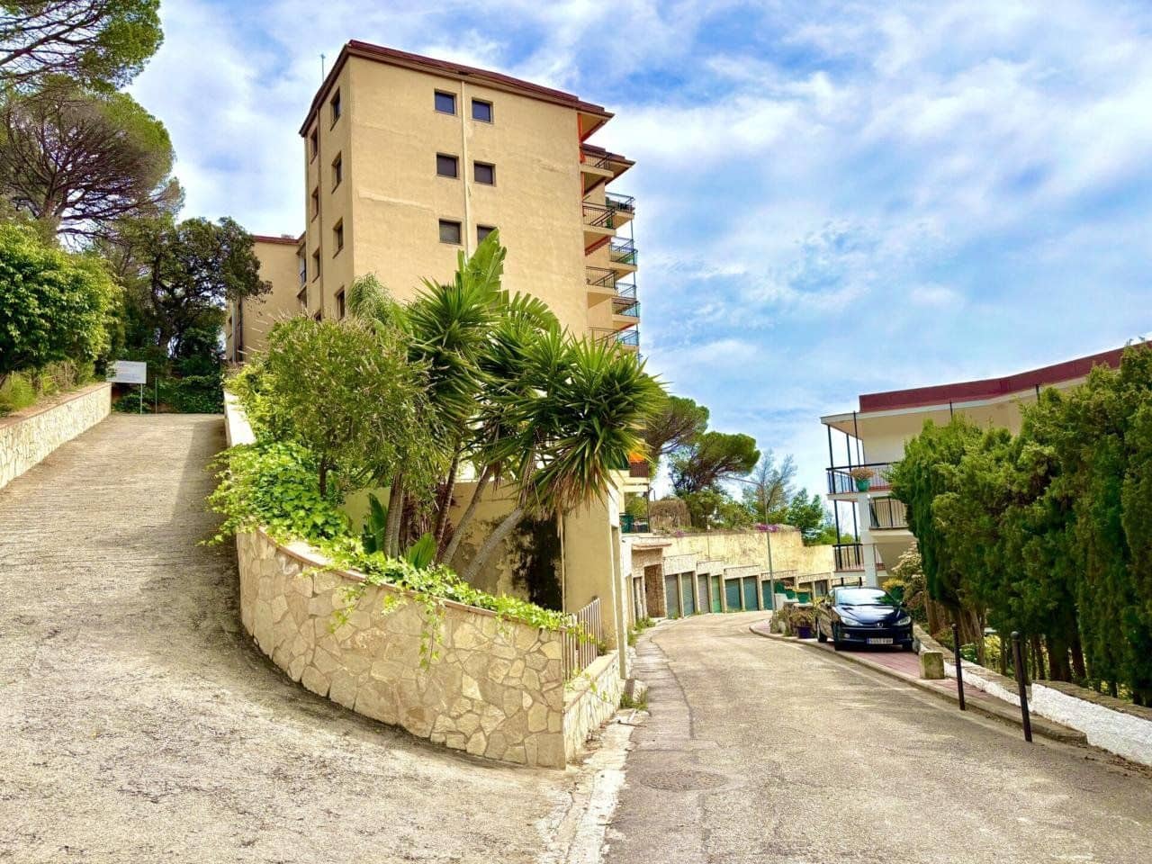 2 makuuhuone Asunto myytävänä paikassa Santa Cristina d'Aro mukana 
autotalli - 160 000 € (Ref: 9986159)