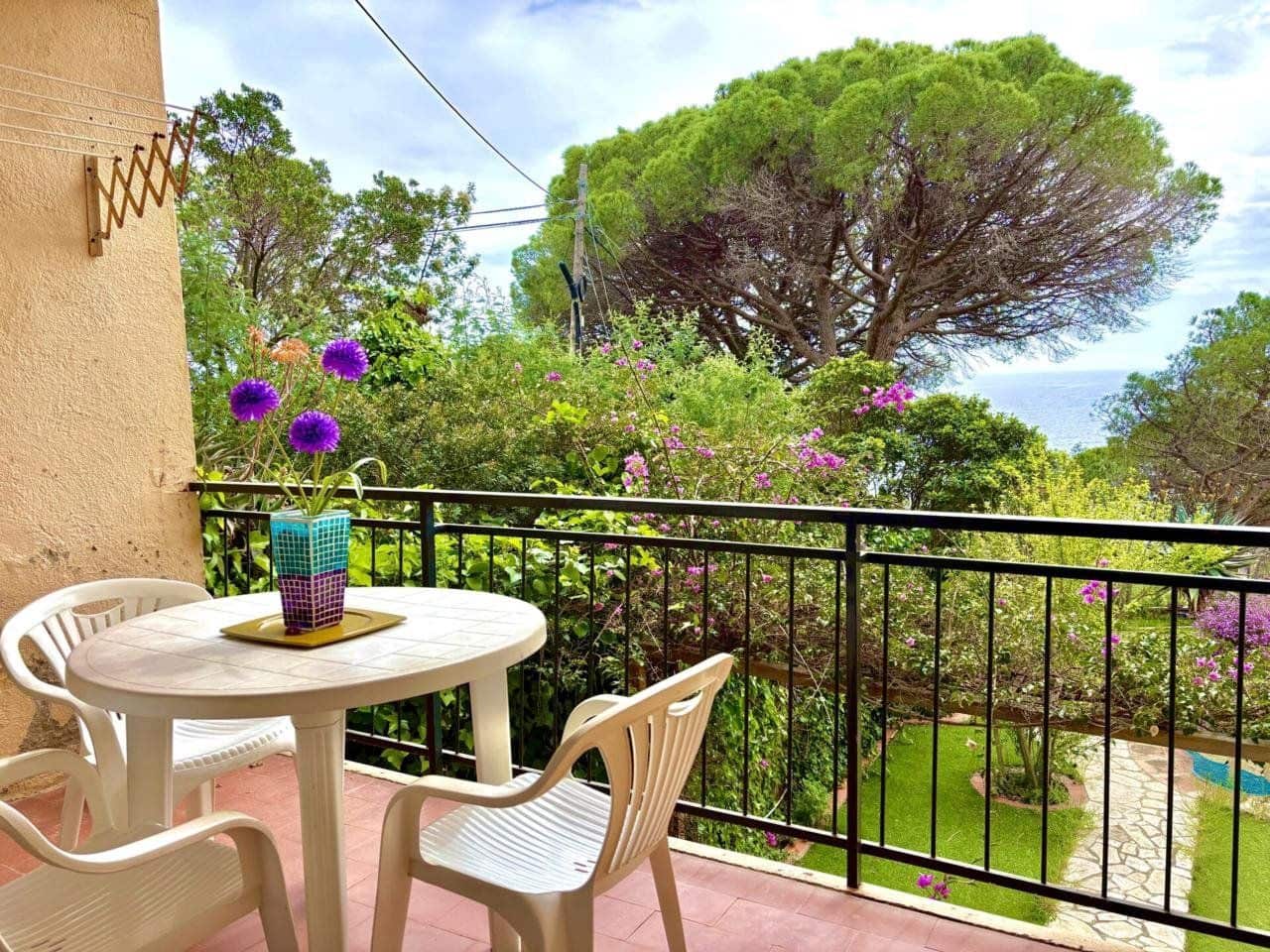 2 makuuhuone Asunto myytävänä paikassa Santa Cristina d'Aro mukana 
autotalli - 160 000 € (Ref: 9986159)