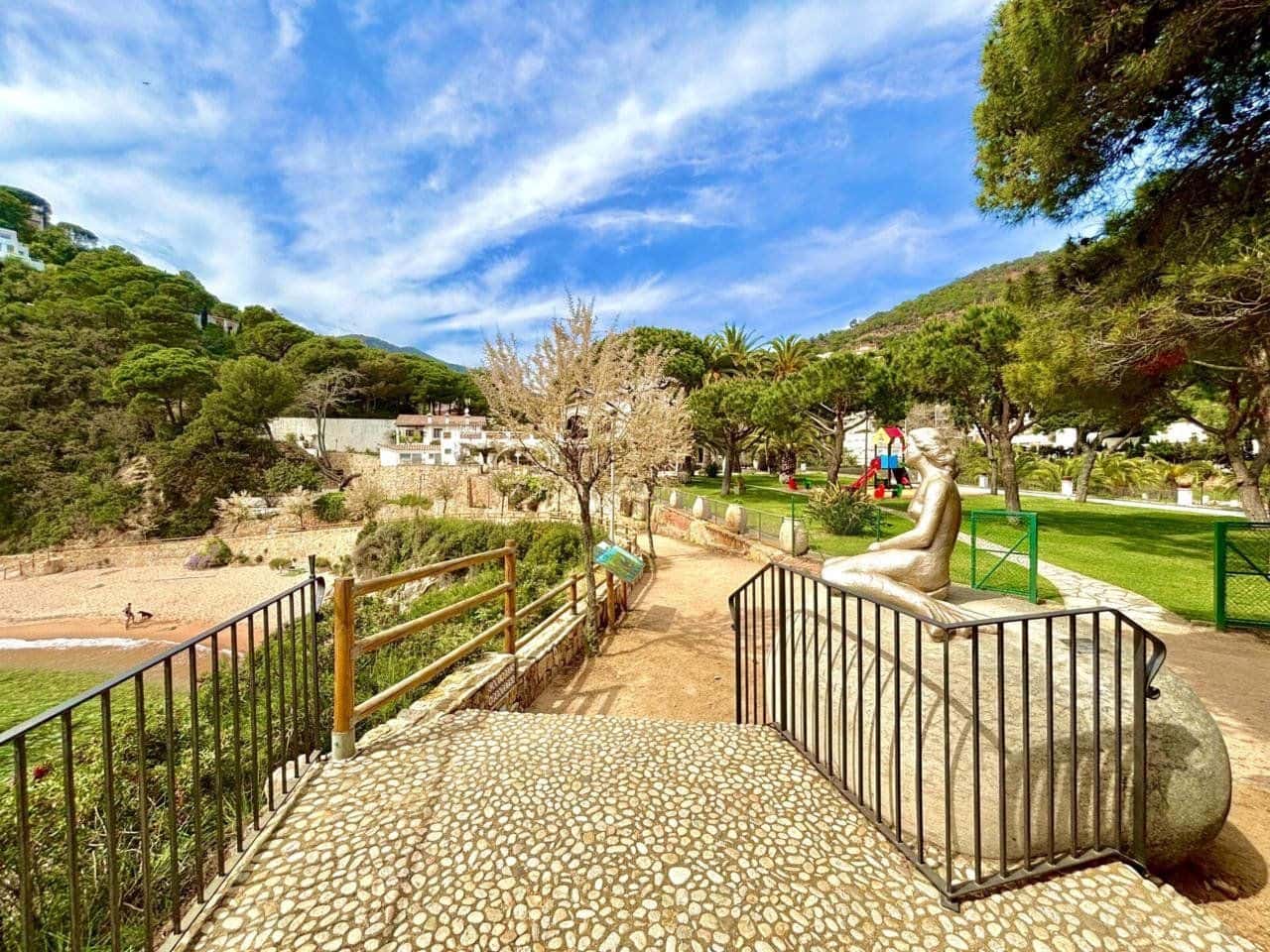 2 makuuhuone Asunto myytävänä paikassa Santa Cristina d'Aro mukana 
autotalli - 160 000 € (Ref: 9986159)