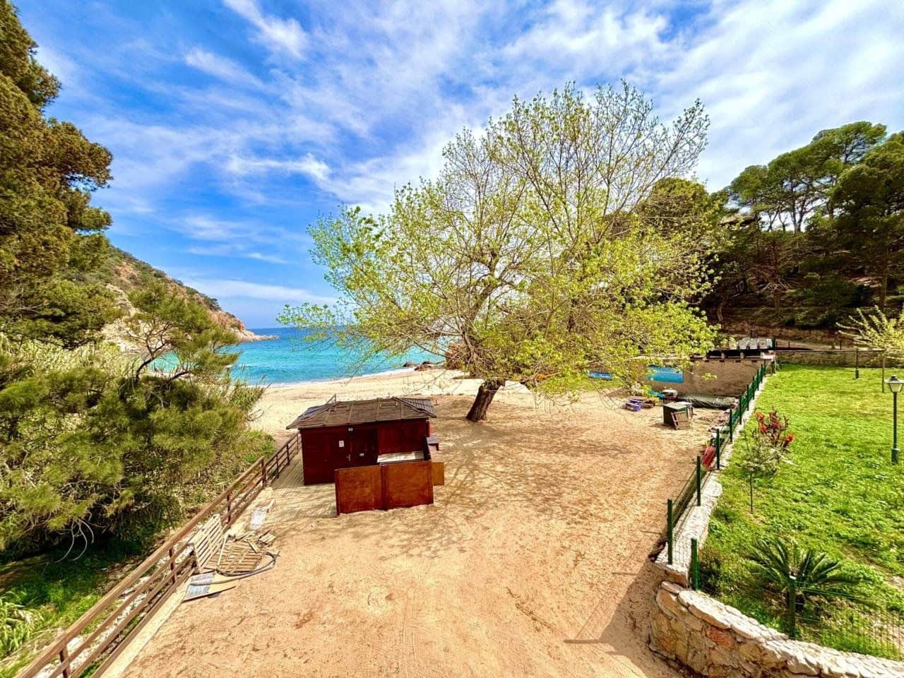 2 makuuhuone Asunto myytävänä paikassa Santa Cristina d'Aro mukana 
autotalli - 160 000 € (Ref: 9986159)