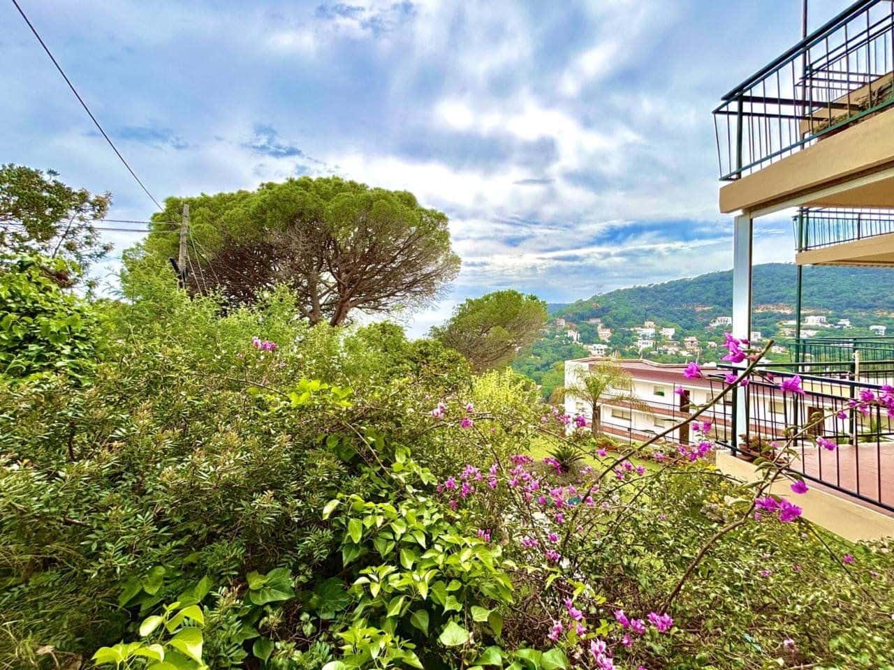 2 makuuhuone Asunto myytävänä paikassa Santa Cristina d'Aro mukana 
autotalli - 160 000 € (Ref: 9986159)