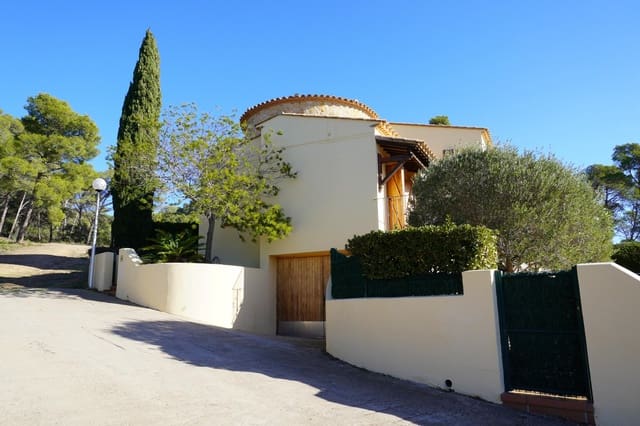 4 bedroom Villa for sale in L'Estartit, Torroella de Montgrí with pool garage - € 595,000 (Ref: 8061296)